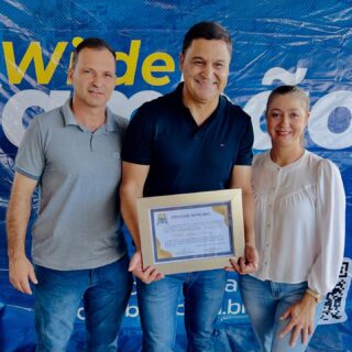 Carreta da Saúde em São João D’Aliança📍

Através de uma parceria entre os deputados Wilde Cambão e Lucas Calil @lucascalilgo com a vereadora Luciana do PJunior @luciana_do_pjunior, os atendimentos especializados da *Carreta da Saúde* chegaram para cuidar da nossa gente. 

Agradeço a hospitalidade, a recepção e a organização do evento à nossa vereadora @luciana_do_pjunior. 

Seguimos juntos trabalhando e atendendo às demandas prioritárias da população da região! 💪🏾
.
.
#WildeCambão #DeputadoEstadual #Saúde #SãoJoãoDaliança