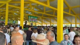 Estamos em Jaraguá, neste sábado, 14/03, participando do lançamento das pré-campanhas da base aliada do nosso governador Ronaldo Caiado @ronaldocaiado.

É gratificante ver tantas lideranças nacionais e do nosso estado reunidas no grande evento: *Pra Frente Goiás!* 🚀🚀🚀🚀🚀

São pré-candidatos: Daniel Vilela @danielvilela15 a governador; Gracinha Caiado @gracinhacaiado à senadora; Alexandre Baldy @alexandrebaldy a senador; Adriano do Baldy @adrianodobaldyoficial a deputado federal e Zé Diniz @zedinizabadiania a deputado estadual.

Seguimos juntos! 💪🏾💪🏾💪🏾
.
.
#WildeCambão #Eleições2026 #Lideranças #Goiás