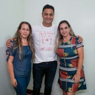 Faço questão de ouvir pessoalmente cada morador de Luziânia. Estamos sempre de portas abertas e à disposição para transformar demandas em ações.

Entre as visitas de hoje, recebemos:

Foto 1: Edinara Santos @edinara946 e 
Andressa Vieira @andressavieirapitta; 

Foto 2: Gleidi Alves e Renatta Meireles @renatameirelesozonio; 

Foto 3: Manuella Braz @manuellafcbraz; 

Foto 4: Aline Roriz @alineroriz10 e Ledice Roriz. 

Contem sempre comigo. Um abraço do Cambão! 👍🏽
.
.
#WildeCambão #DeputadoEstadual #AtendimentoAoPúblico #Luziânia