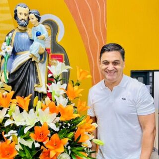 Celebrando com júbilo! 🙏🏽

Tive a felicidade de participar da *4ª Festa em Honra a São José*, com grandes amigos de Luziânia. Um momento de profunda devoção ao protetor da Sagrada Família. Parabéns aos festeiros de 2026: Claese @draclaeserocha, Camila, Everaldo Meireles @vereadoreveraldomeireles e Fernanda.

Nas fotos com Serginho do Meio Ambiente @serginhomeioambiente, Geraldo Caixeta @geraldosilveiracaixeta, Dona Maria Eva (mãe de Claese) e meu amigo André.
.
.
#WildeCambão #DeputadoEstadual #FestaCatólica Luziâ