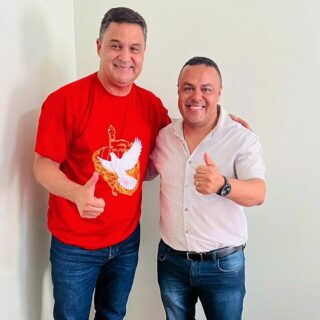 Dia de trabalho no gabinete de Luziânia📍

Iniciando a agenda nesta quarta-feira, 22/04, com o amigo e vereador Pablo Magela @pablorochamagel, para discutirmos a viabilização de recursos destinados a Cristalina. 

Seguimos unindo forças pelo desenvolvimento da nossa região! 💪🏾
.
.
#WildeCambão #DeputadoEstadual #AtendimentoAoPúblico #Cristalina #VereadoresdoEntorno