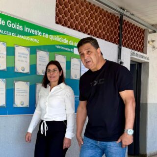 👉🏽 Dia de trabalho focado na educação 📚 

Começamos esta terça-feira, 12/05, visitando o Colégio Estadual Alceu de Araújo Roriz, em Luziânia📍, onde fomos muito bem recebidos pela diretora Lorena Matias e por toda a sua equipe. 

Atendendo a demanda prioritária da comunidade escolar, destinaremos uma emenda para a reforma da estrutura. Investir na escola é investir no futuro! 👍🏽 
.
.
#WildeCambão #DeputadoEstadual 
#Educação #Luziânia