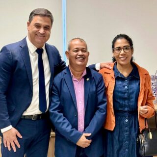 Nesta terça-feira, tive a satisfação de receber na Alego, o amigo e presidente da Câmara Municipal de Jussara, Chiquinho da Nova Jussara @chiquinhonovajussarago e sua esposa. Durante a visita, o vereador apresentou demandas prioritárias para o município, com foco em melhorias para a saúde e a infraestrutura local.

Obrigado pela visita, Chiquinho!👍🏽
.
.
#WildeCambão #DeputadoEstadual #Alego #Visita #Vereadores