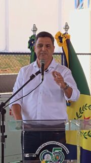 Em minha fala, fiz questão de destacar a excelente gestão do Governo Ronaldo Caiado, no Entorno do Distrito Federal. A região tem recebido investimentos continuados em áreas vitais como infraestrutura, saneamento, segurança e programas sociais, consolidando-se como uma verdadeira política de resgate e transformação para a população local. Por isso, seguimos unidos e trabalhando lado a lado em quem confiamos e acreditamos! 💪🏾🚀
.
.
#WildeCambão #DeputadoEstadual #Educação #GovernoDeGoiás #CidadeOcidental