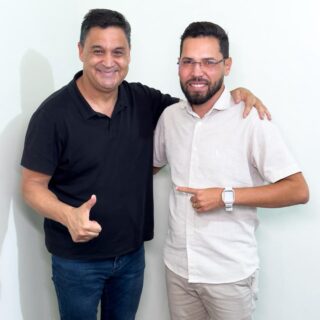 Conversa produtiva, nesta tarde, sobre demandas prioritárias do Jardim Ingá, com o comunicador Zé da Mídia. Obrigado pela visita, meu amigo! 🎙️👍🏽
.
.
#WildeCambão #DeputadoEstadual #AtendimentoAoPúblico #Luziânia