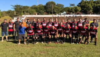 Domingão de muito futebol ⚽️ em Ceres📍

A convite dos meus amigos e vereadores Glicério Júnior (de Ceres) e Weber Pisca (de Rubiataba), estive presente na grande final do *Campeonato de Veteranos*, entre os times Rubi Master e Uruaçu. Parabenizo, na oportunidade, a todos os envolvidos na organização deste grande evento! 👏🏽👏🏽👏🏽
.
.
#WildeCambão #DeputadoEstadual #Ceres #Futebol #Apoio