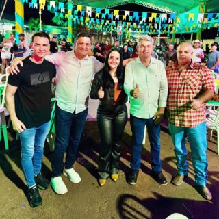 Com muita alegria, participei nesta sexta-feira, do *Arraial Municipal da Escola Vereador João Justino*, 🌽🪗em Aparecida do Rio Doce, a convite do meu grande amigo e prefeito Bodão. Também tive a satisfação de rever minha amiga e vereadora Virgínia Bernardes, de Caçu.

Uma festa especial, com comidas típicas e grandes atrações musicais, como Naiara Azevedo e a dupla Zé Henrique & Gabriel. Parabéns, prefeito! Realizar uma festa dessa magnitude mostra o seu compromisso em levar cultura e lazer de qualidade para a população. Obrigado pelo convite! 👍🏽
.
.
#WildeCambão #DeputadoEstadual #FestaJunina #AparecidadoRioDoce