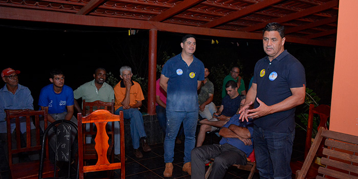 Reunião na área rural do município de Rialma